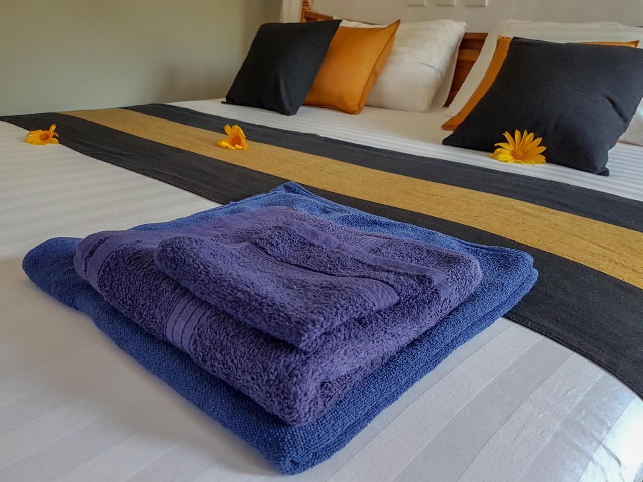 מיריסה White Villa Beach Resort מראה חיצוני תמונה